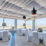 Ax The Palace فندق