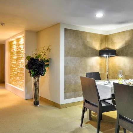 Ax The Palace Hotell