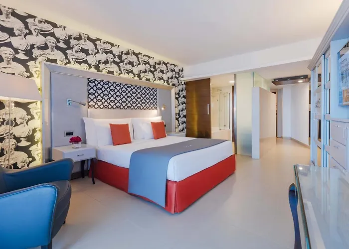 Ax The Palace 5* Слима