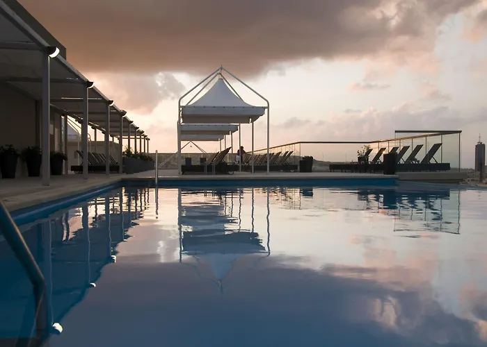 Отель Ax The Palace 5*