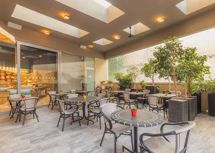 Отель Ax The Palace