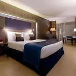 מלון Ax The Palace 5*