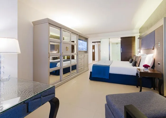 Ax The Palace Hotel 5*