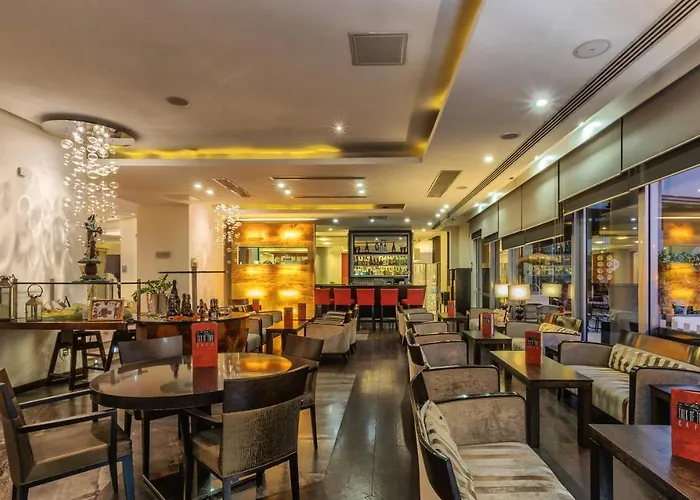 Ax The Palace Hotel 5*