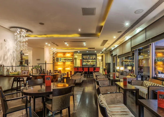 Ax The Palace Hotel 5*